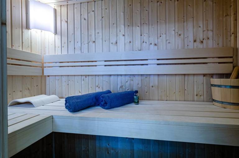 FeWo Sandburg: 115 m² Apartment auf 2 Etagen mit Sauna, Balkon & Dünenblick — photo 3