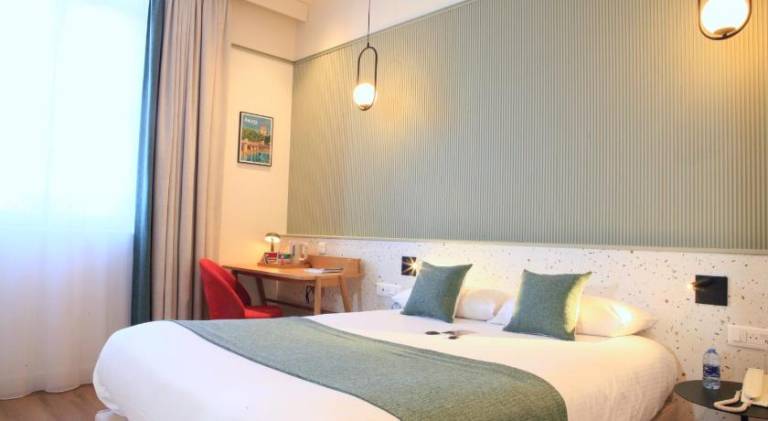 Logis Hotels- Hotel Marguerite d'Anjou Angers chateau — photo 2