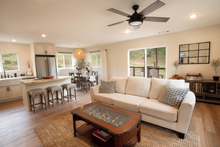 Farmhouse Corona