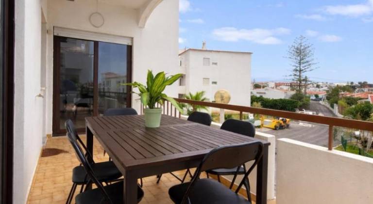 Rental apartment with patio, garden & private pool — photo 4