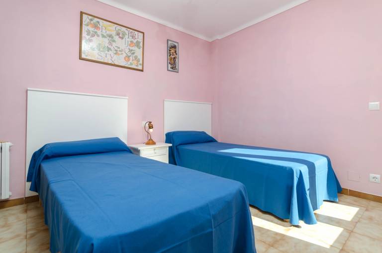 foto <!--photo--> Alquiler vacacional entre particulares  Villa  <!--idR2--> <!--idR3-->