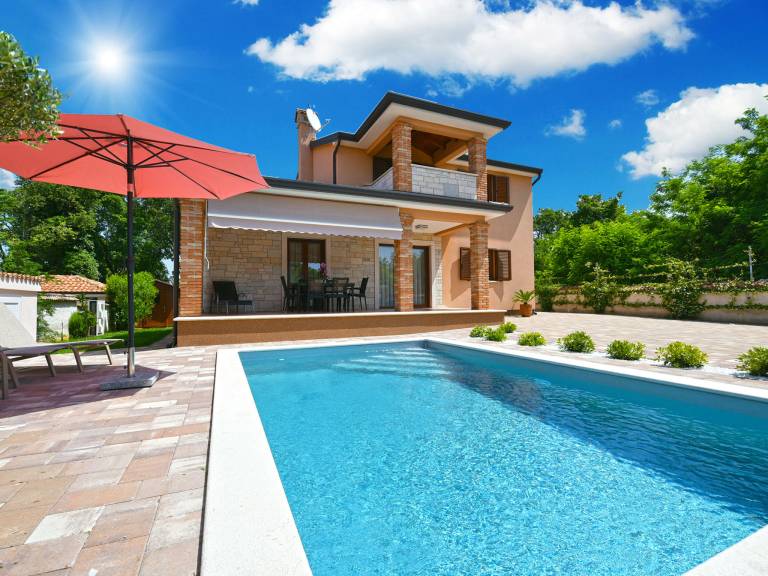 House Nova Vas