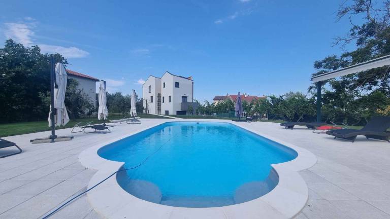Fully equipped beautiful rental apartment with BBQ, garden & pool | Pets are welcome — photo 5