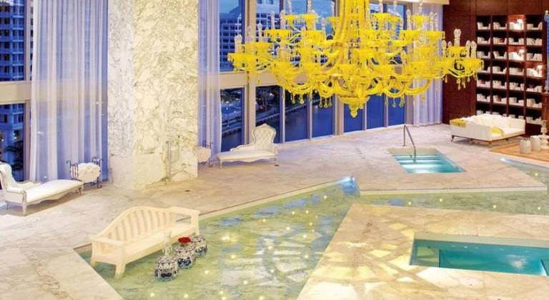 Holiday apartment with pool & jacuzzi | Close to Bayfront Park — photo 3