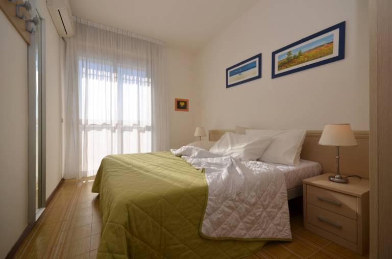 Family-oriented apartment with terrace | Sea view | Close to the beach | Pets allowed — photo 4