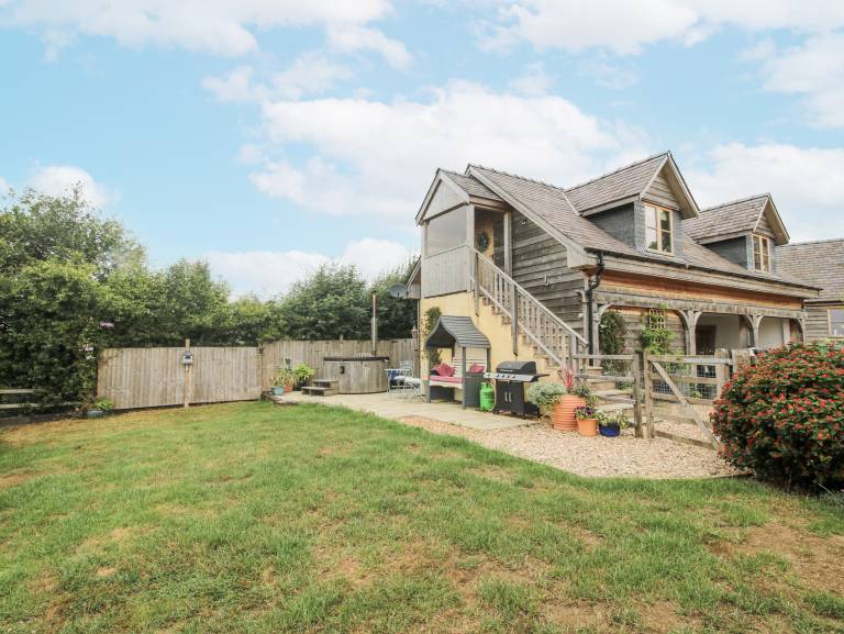 Cottage  Norbury