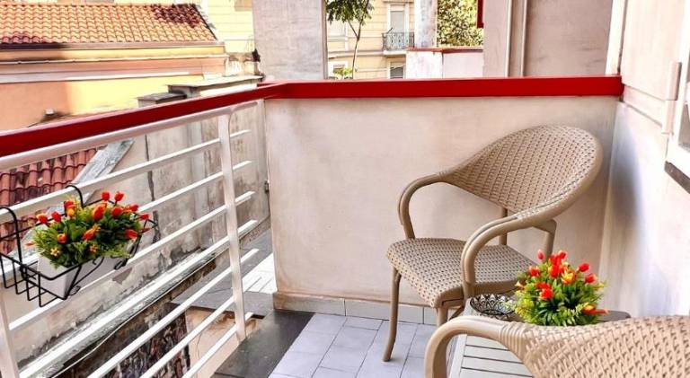 Rental apartment with patio — photo 3