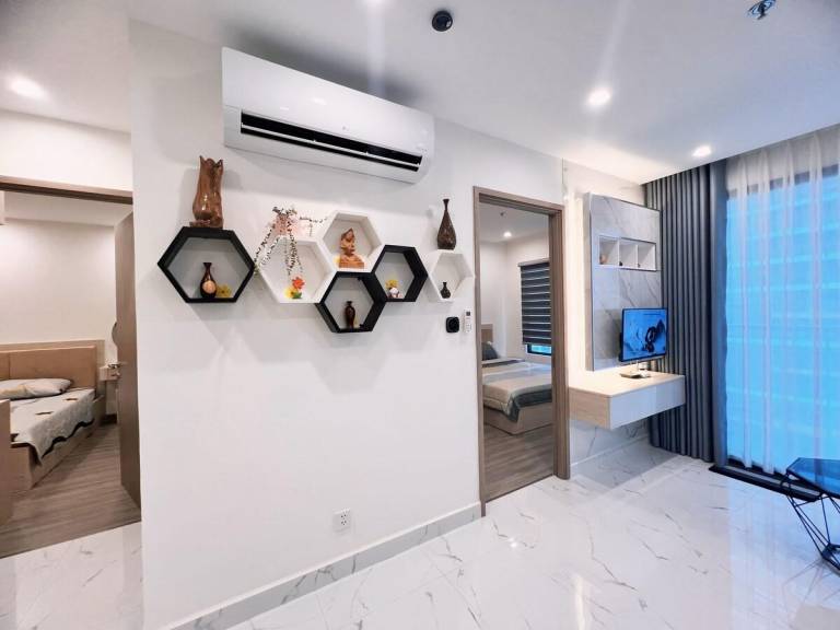 Tiên's House 2BR at Vinhomes Grand Park — photo 2
