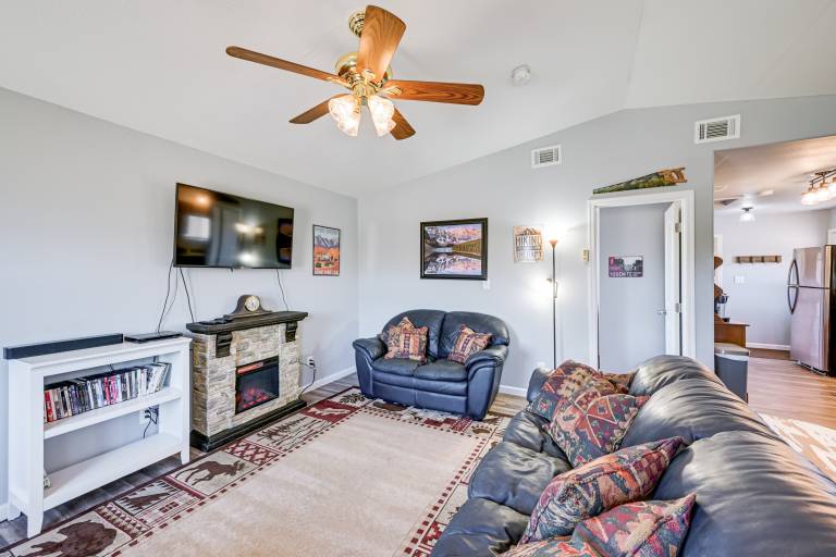 Kingman Vacation Rental w/ Private Yard & Fire Pit — photo 4