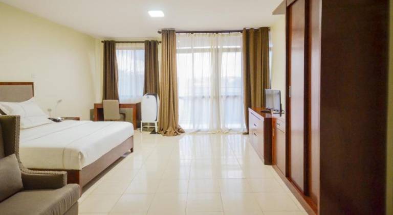 Igar Plaza Hotel — photo 2