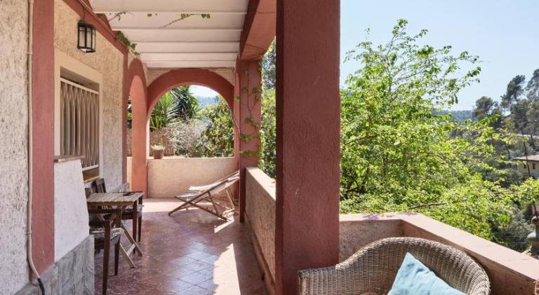 Fully equipped villa with jacuzzi, terrace & yard | Good for workation | Pets allowed — photo 3