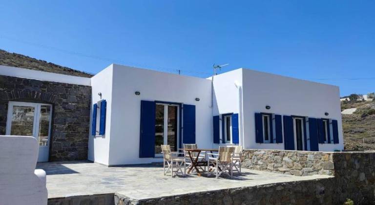 Villa with terrace & yard in Syros