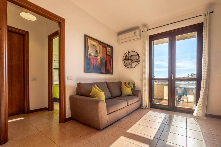 Rental apartment with garden, pool & fast internet | Garden view — photo 4