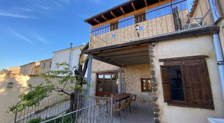 House with BBQ & yard | Good for workation | Pets are welcome in Burgos