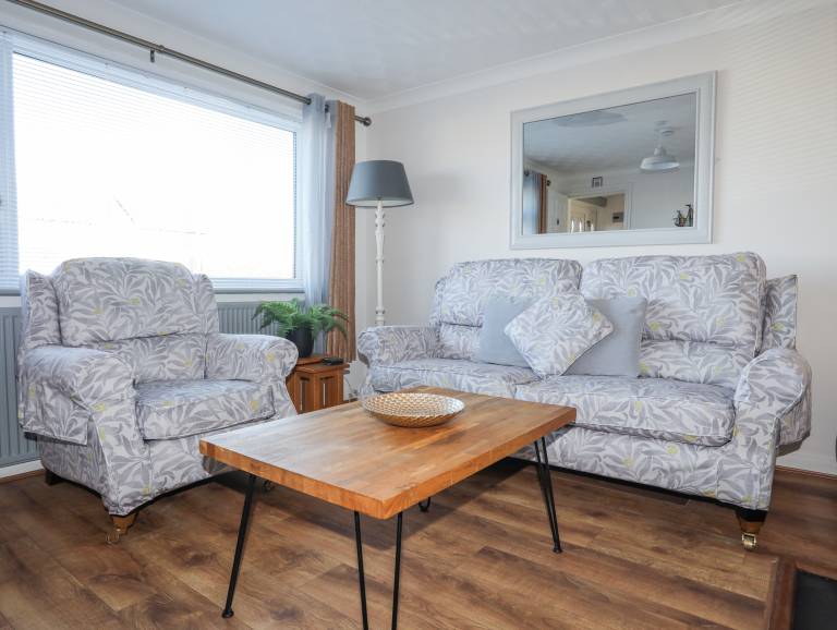 Cottage with garden | Beach view — photo 4