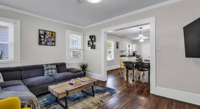 House with 3 rooms for 9 persons in Charlotte, NC