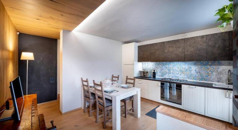 Vacation home with terrace — photo 2