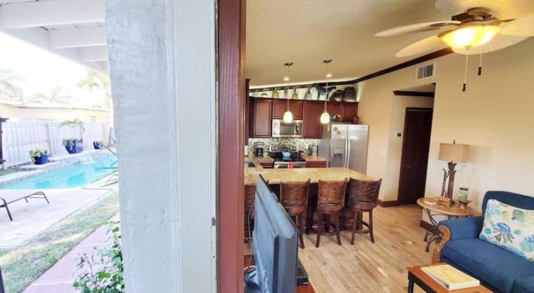 Apartment with pool | Close to the beach | Pets are welcome in Cape Canaveral, FL