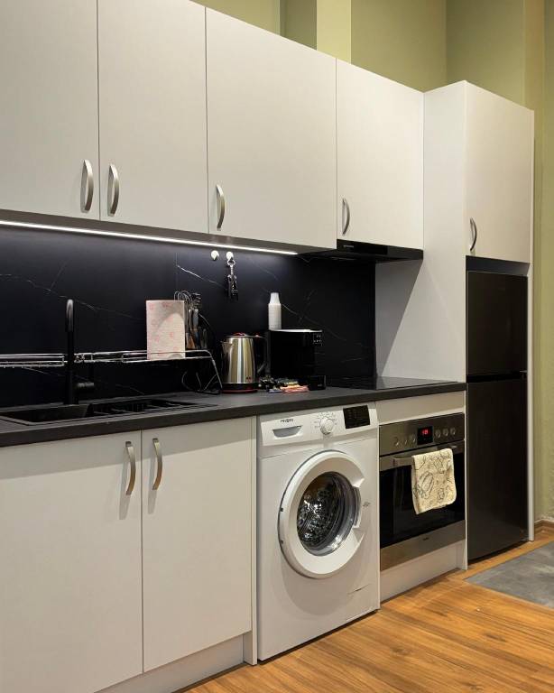 Holiday apartment with yard — photo 3
