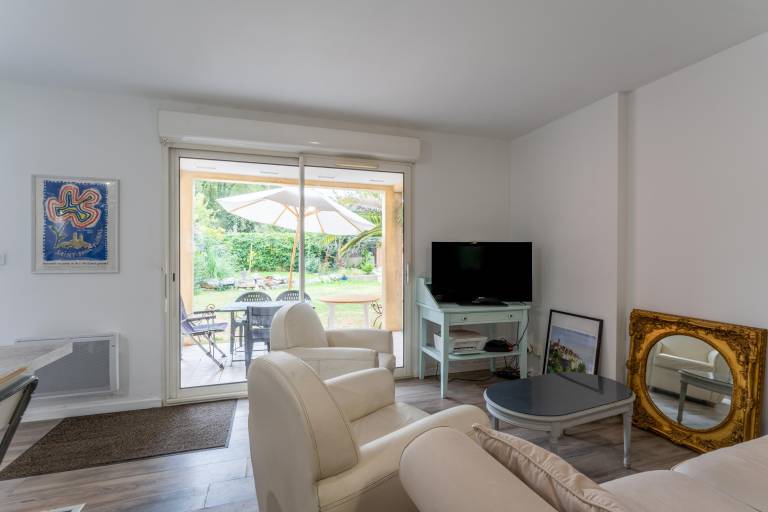 Apartment 'Un Temps Pour Soi' with Private Terrace, Private Garden and Wi-Fi — photo 2