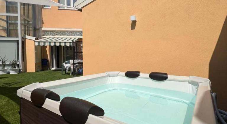 BURMARIA APARTMENT and ROOM with garden and jacuzzi — photo 3