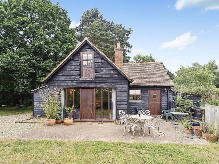 Cottage Bromeswell