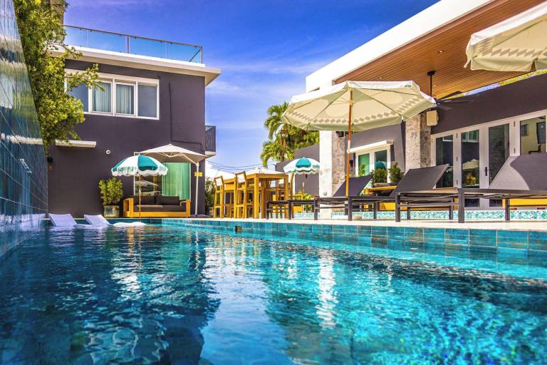 LaChanel QnRoomPool ResortVibe NearBeach in San Juan