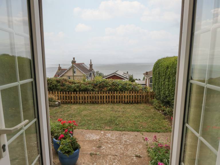 Cottage with garden | Beach view — photo 4