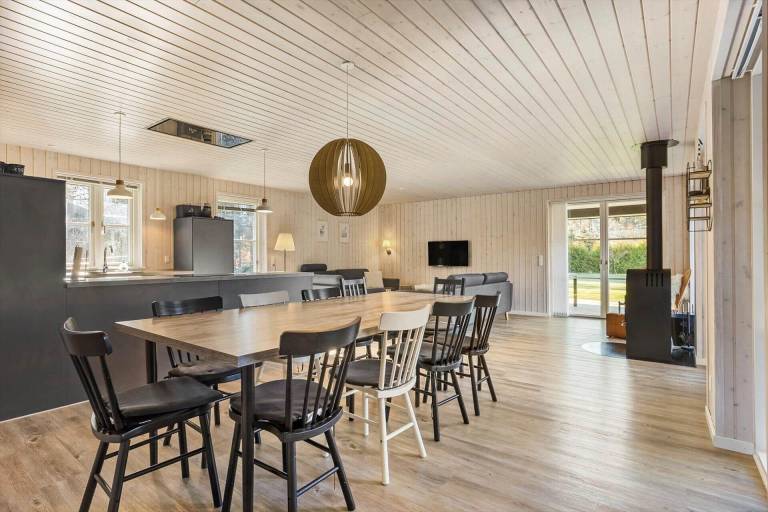 Vacation home with terrace & barbecue — photo 3