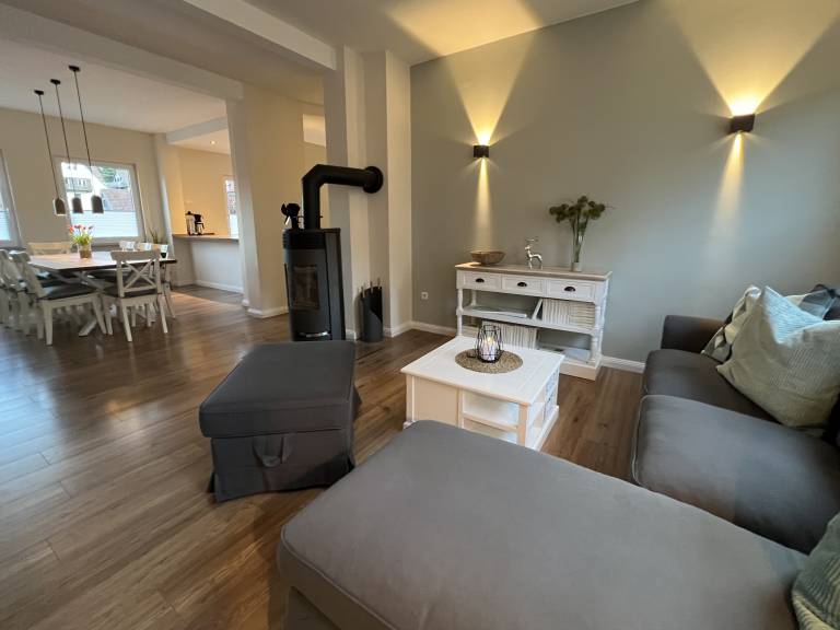 Child-friendly spacious rental apartment with terrace, yard & sauna | Garden view | Pets are welcome — photo 5