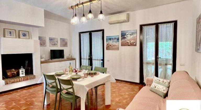 Apartment with 2 rooms for 6 persons in Quartu Sant'Elena