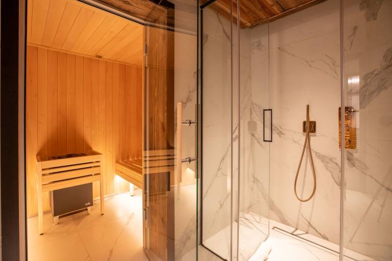 Apartment with sauna, jacuzzi & heated pool | Mountain view | Good for workation — photo 2
