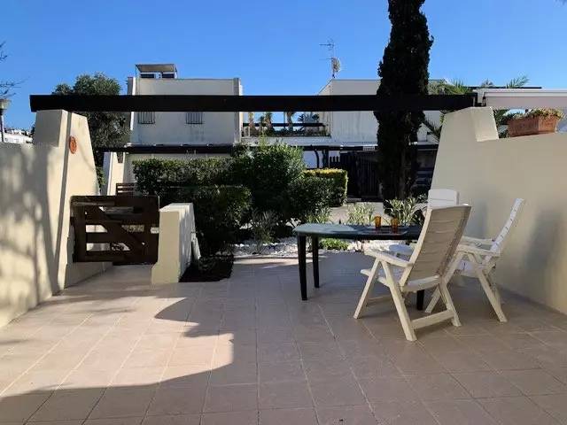 Vacation home with yard & terrace — photo 3