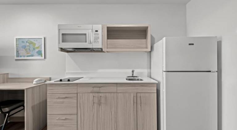WoodSpring Suites Coralville Iowa City — photo 3