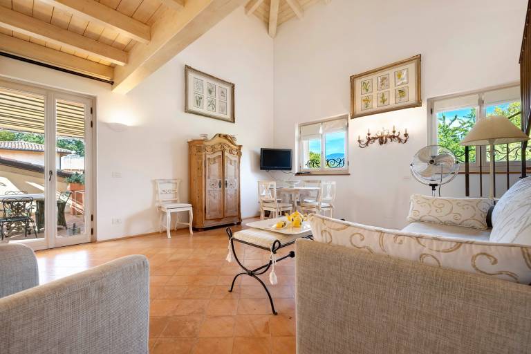 Apartment 'Superior Diamante' with Shared Pool, Wi-Fi and Air Conditioning — photo 2