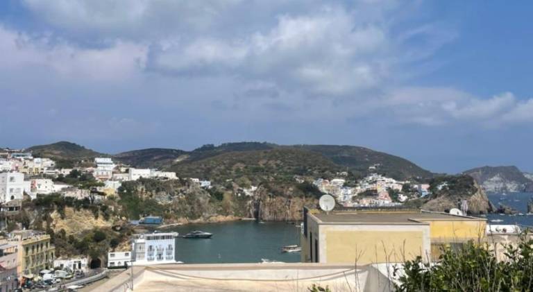 Holiday apartment with terrace — photo 4