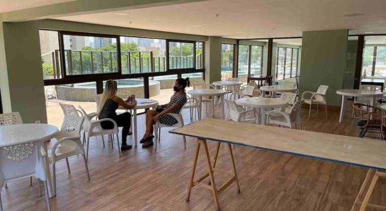 Serviced apartment with pool | Close to the beach | Perfect for remote work | Pets allowed — photo 3