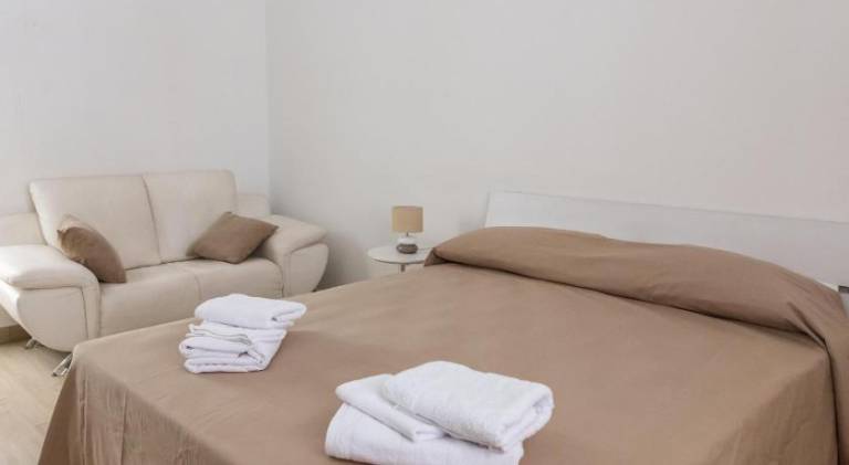 Vacation home with 2 rooms for 6 persons in Reggio Calabria
