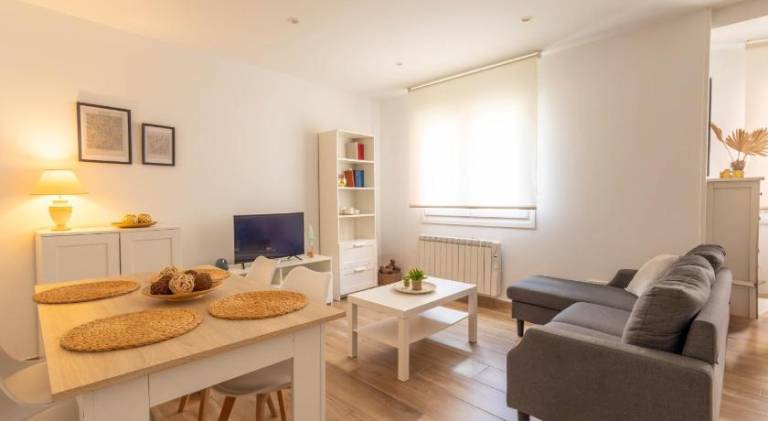 Rental apartment with 2 rooms for 4 persons — photo 3