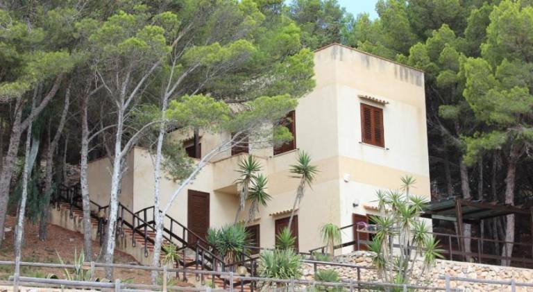 Beautiful house with grill, terrace & garden | Perfect for remote work | Pets allowed — photo 4