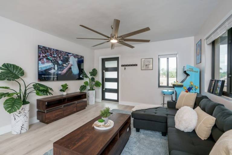 Pension Coral Way