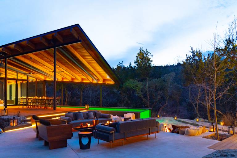 House  Austin Lake Hills