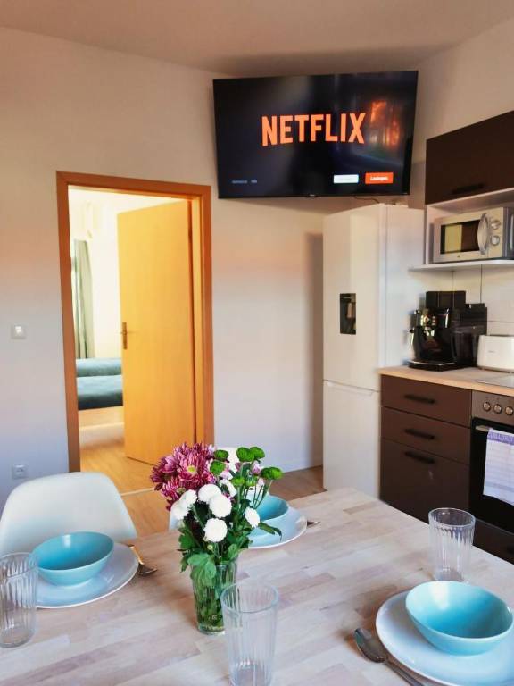 Family-friendly apartment with pool | City view | Pet-friendly — photo 2