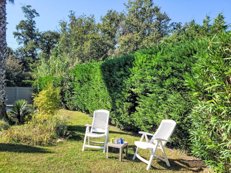 Vacation home with patio, barbeque & garden | Dogs allowed — photo 5