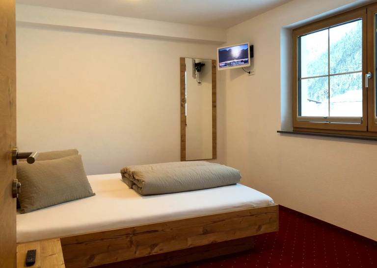 Apartment with 2 rooms for 4 persons — photo 2