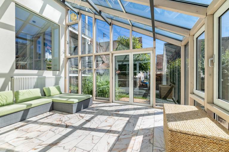 205 m&sup2; Villa