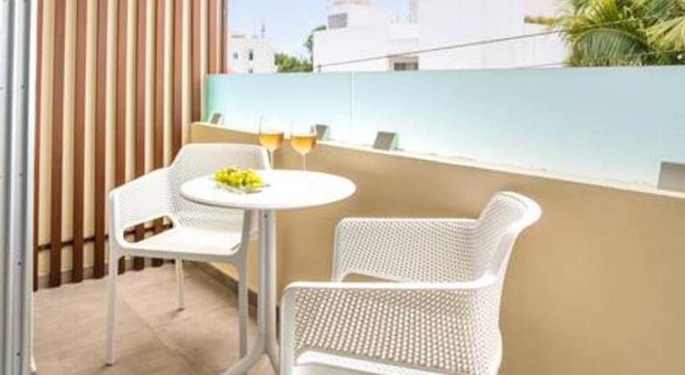 Rental apartment with pool — photo 4