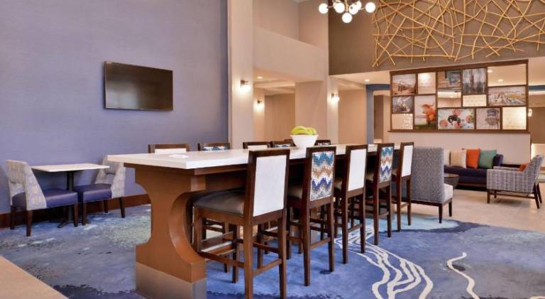 Hampton Inn & Suites Legacy Park-Frisco — photo 4