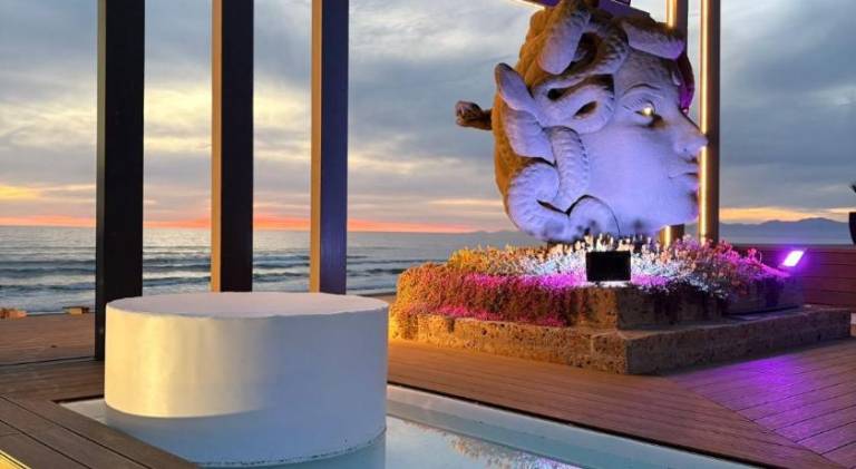 Luxury Resort — photo 2