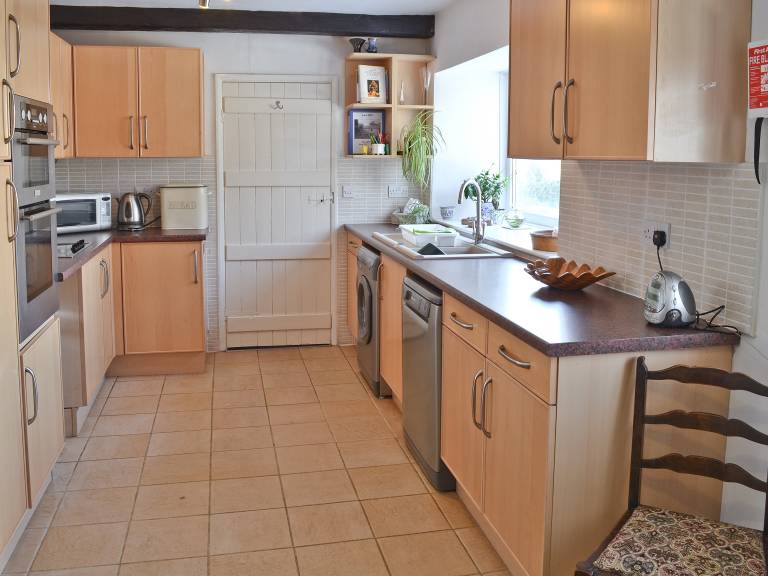Family-friendly wonderful cottage with garden | River view | Pets allowed — photo 5